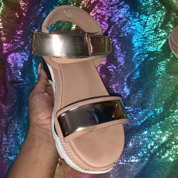 Aldo FlatForm Sandals - Picture 4 of 8